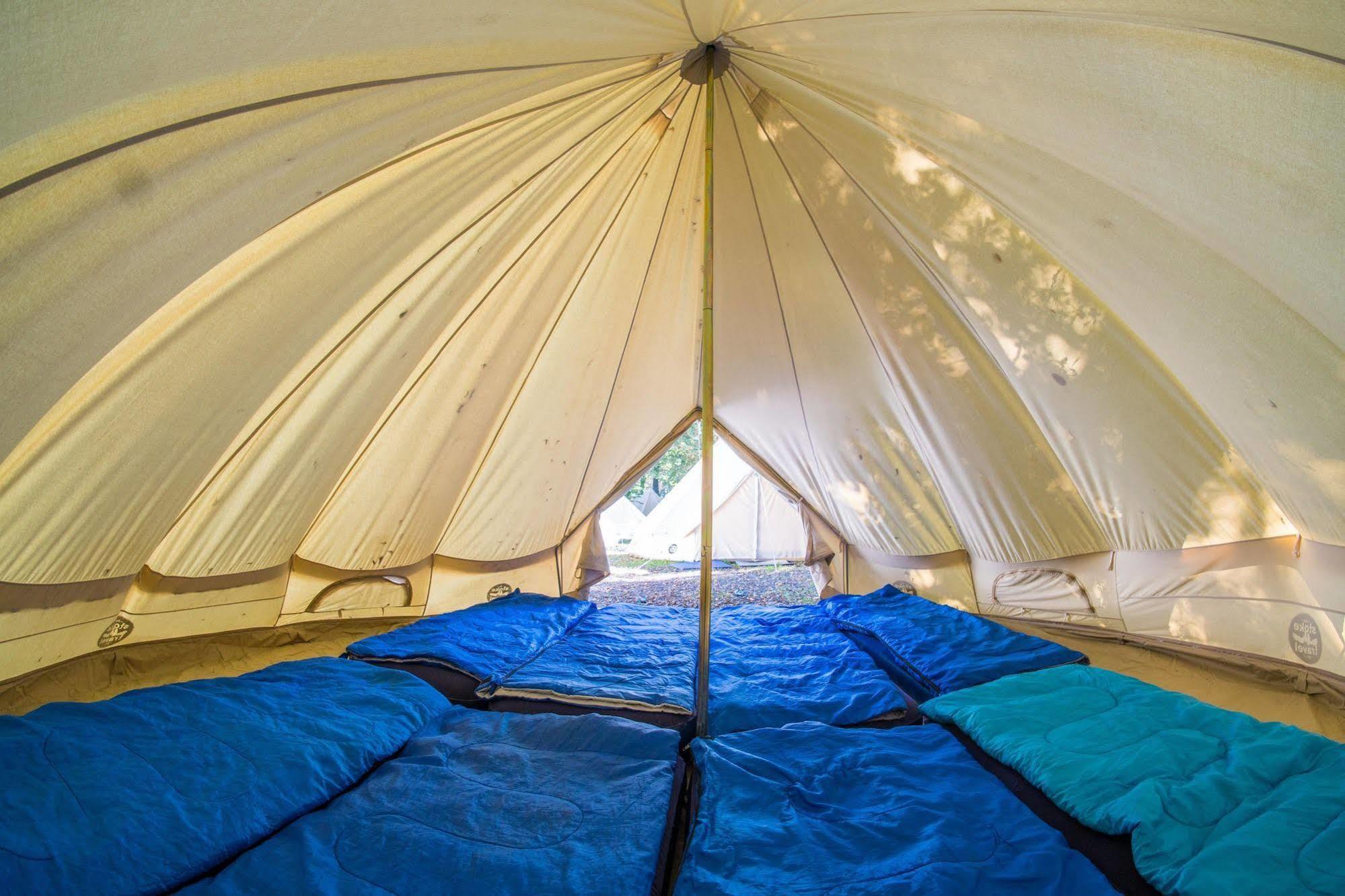Pamplona Camping Hotell Aizoáin Exteriör bild