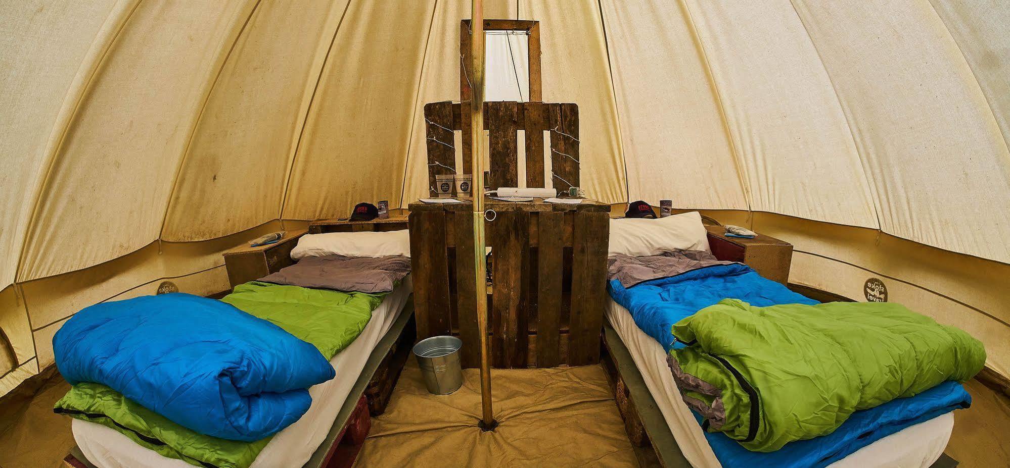 Pamplona Camping Hotell Aizoáin Exteriör bild