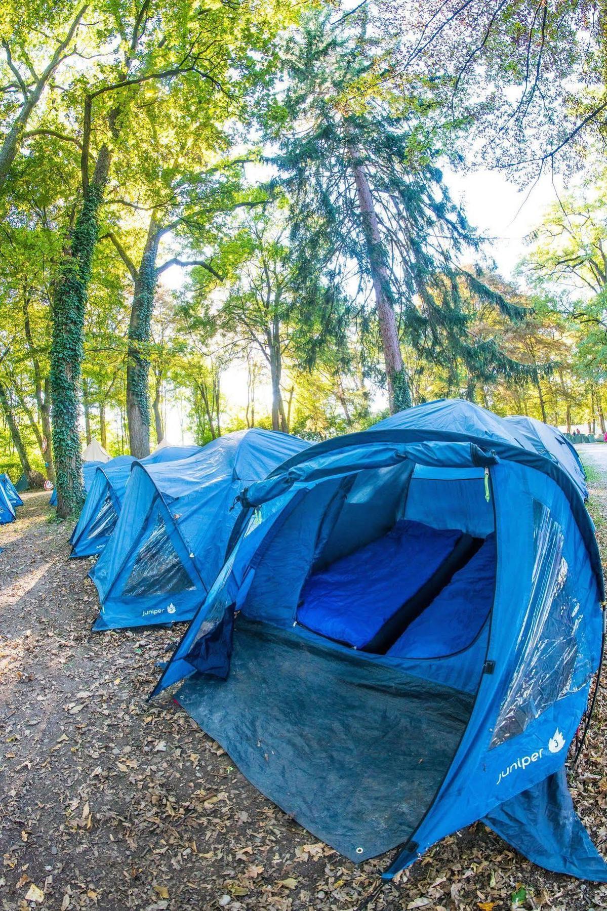 Pamplona Camping Hotell Aizoáin Exteriör bild