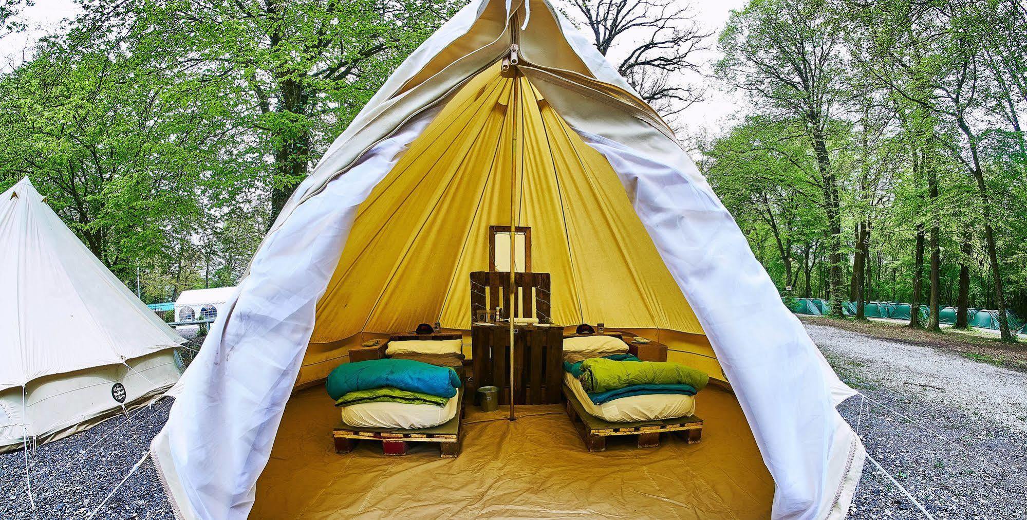 Pamplona Camping Hotell Aizoáin Exteriör bild