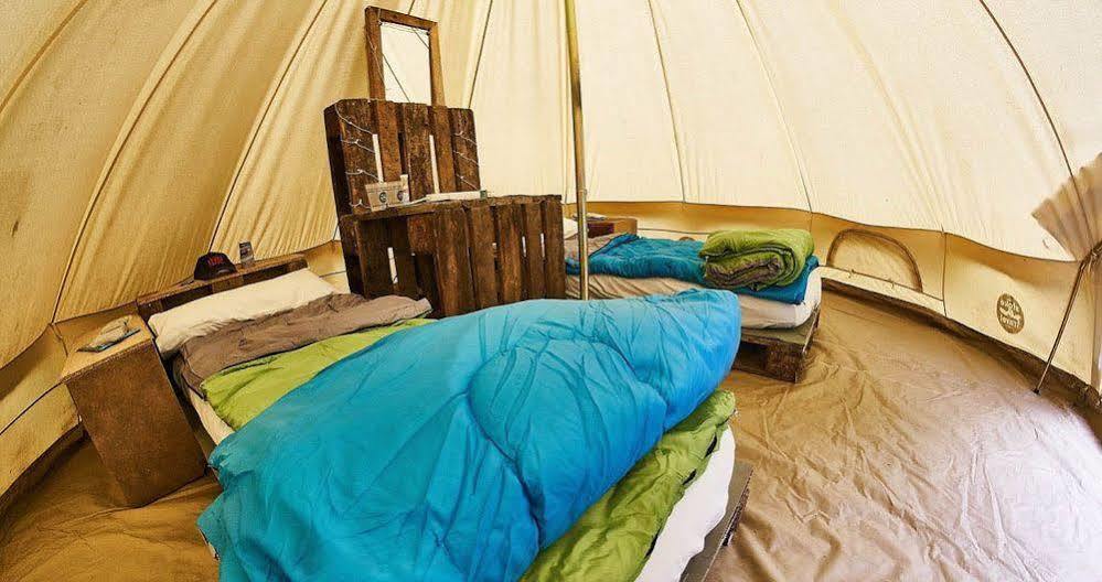 Pamplona Camping Hotell Aizoáin Exteriör bild