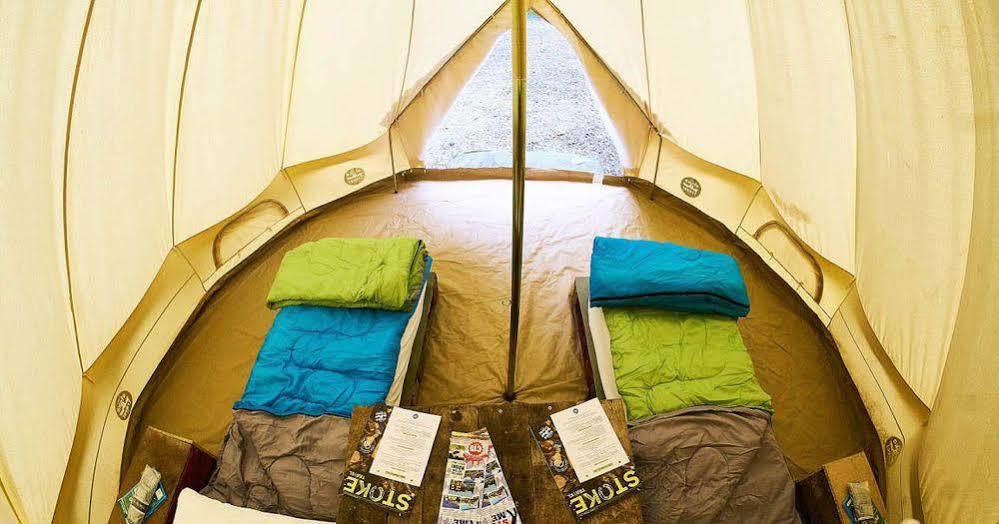 Pamplona Camping Hotell Aizoáin Exteriör bild