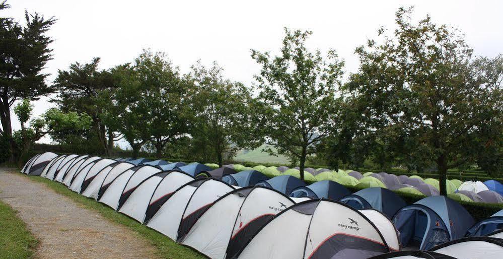 Pamplona Camping Hotell Aizoáin Exteriör bild